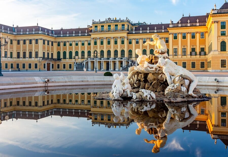 Vienna: Skip-the-Line Schönbrunn Palace and Gardens Tour - The Great Gallery and Hall of Ceremonies: Court Life in Real Space