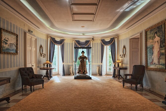 Vienna: Skip-the-Line Ticket to Sisi Museum, Hofburg and Gardens - Hofburg courtyards and gardens: statues, fountains, a breather