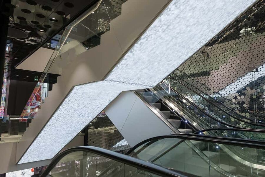 Vienna: Swarovski House Tour with Champagne & Gift - Moët & Chandon Bar champagne, with real drink choices