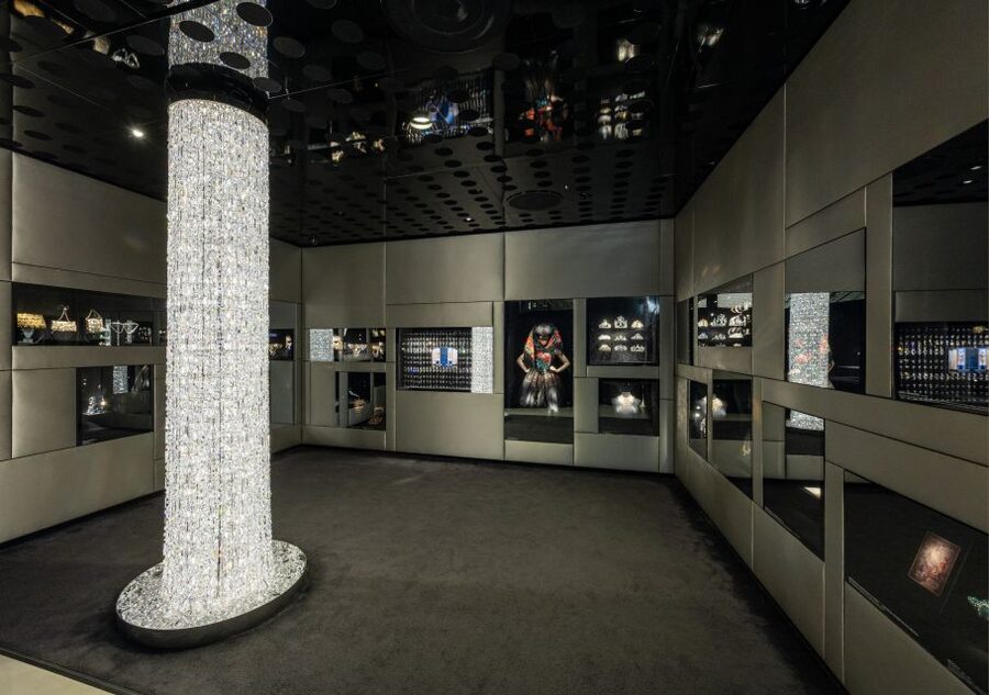 Vienna: Swarovski House Tour with Champagne & Gift - A 1-hour experience built for a small group