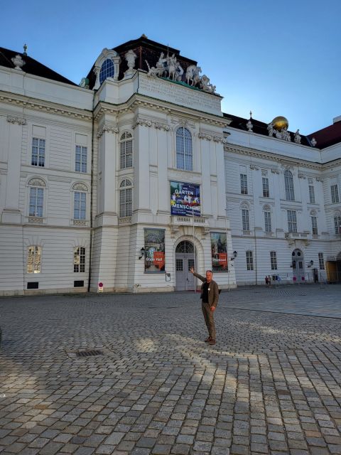 Vienna - the making of a Weltstadt - guided Citytour - Kohlmarkt to Michaelerplatz: pretty streets with political gravity