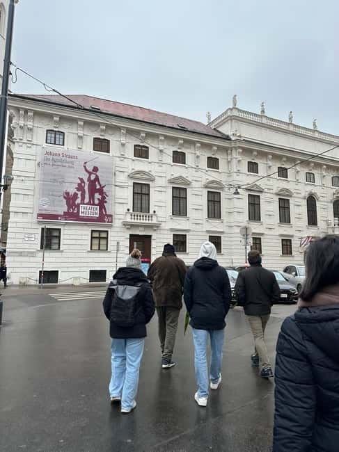 Vienna: The Ultimate Full Meal Austrian Food Tour - The guide factor: small groups, real stories, and better recommendations