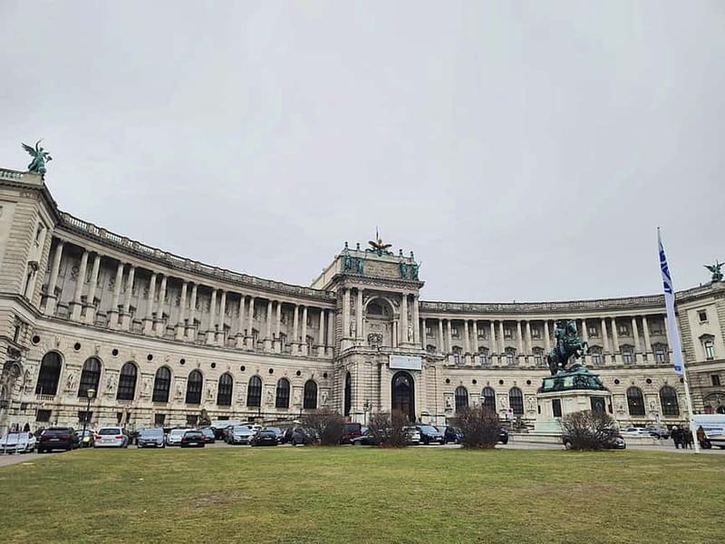 Vienna: The Ultimate Full Meal Austrian Food Tour - What you actually eat: Viennese classics, not random samples