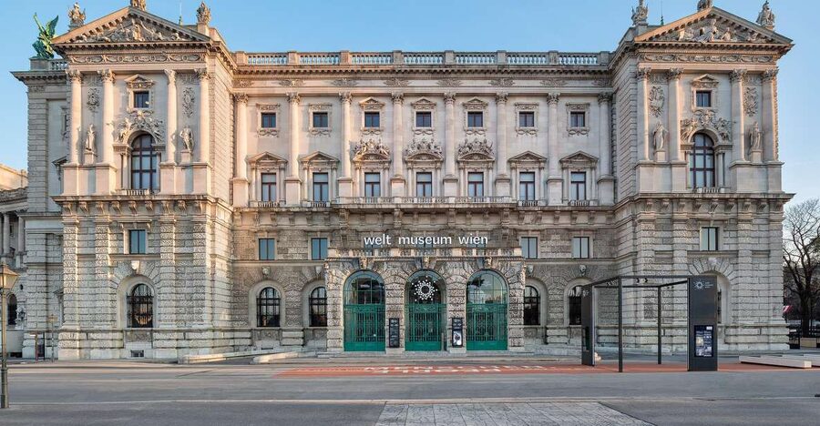 Vienna: Ticket to the Weltmuseum - Penacho in the spotlight: what to do with one unforgettable object