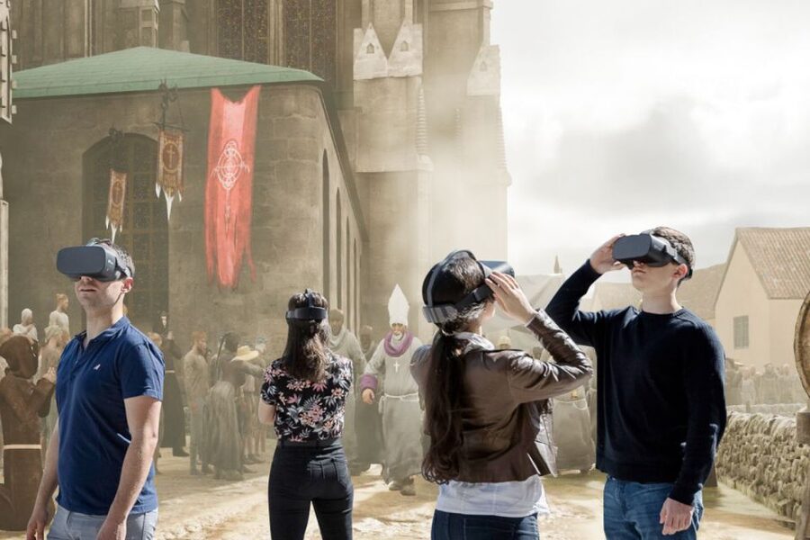 Vienna: Time Traveling Virtual Reality Sightseeing Tour - A 100-minute Vienna walkthrough that uses VR for history
