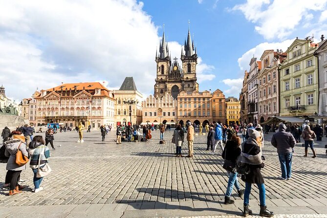 Vienna to Prague: Full-Day Private Tour with Guide and Transfers - Why a Vienna-to-Prague Private Day Trip Feels Different