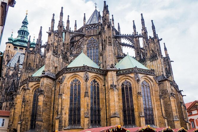 Vienna to Prague: Full-Day Private Tour with Guide and Transfers - Prague Castle and St. Vitus Cathedral: What to Watch For
