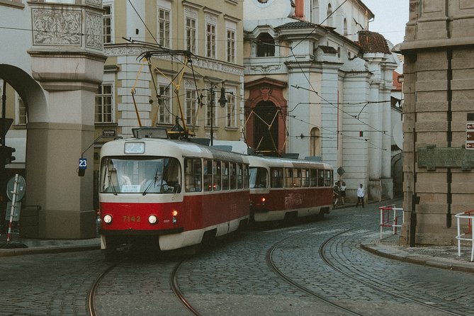 Vienna to Prague - Private Transfer with 2 hours of Sightseeing - Turning Vienna-to-Prague Transit Into a Real Sightseeing Plan
