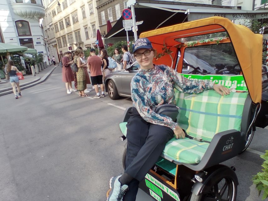 Vienna: Tour RAXI (electric rickshaw) 3 hours in Vienna - Weather and the backup plan that keeps your day alive