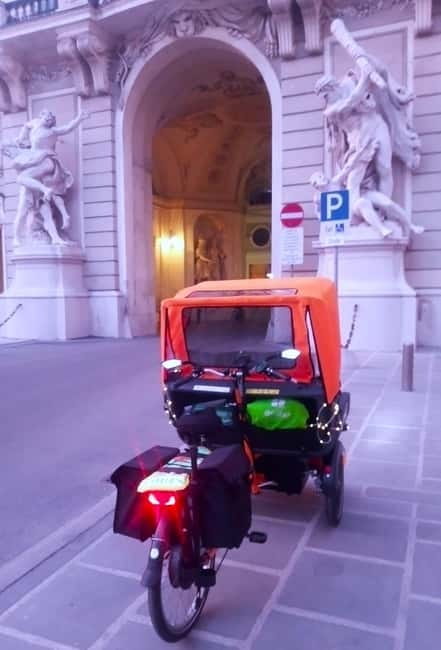 Vienna: Tour with locals in RAXI electric rickshaw - Price and value for a private 2-person Vienna experience