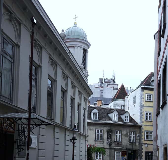 Vienna tours for you with locals - Griechengasse and Schönlaterngasse, where the Danube’s border past becomes legend