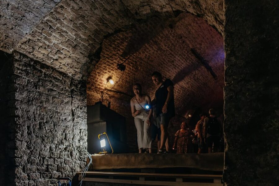 Vienna: Viennese Underworld Guided Walking Tour - Stairs, Shadows, and What to Bring (Flashlight Is Real)
