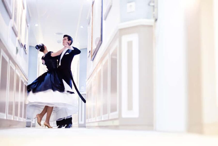 Vienna: Viennese Waltz Beginner Workshop for Couples - Price and value: $57 for 50 minutes is a fair trade