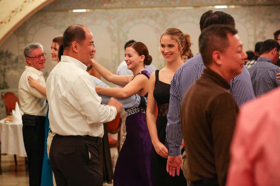 Vienna: Viennese Waltz Beginner Workshop for Couples - Where you meet and how to get in without stress