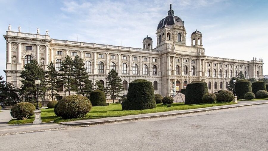 Vienna: Walking Tour of the Historic Ringstrasse - Key things you’ll notice on the Ringstrasse walk