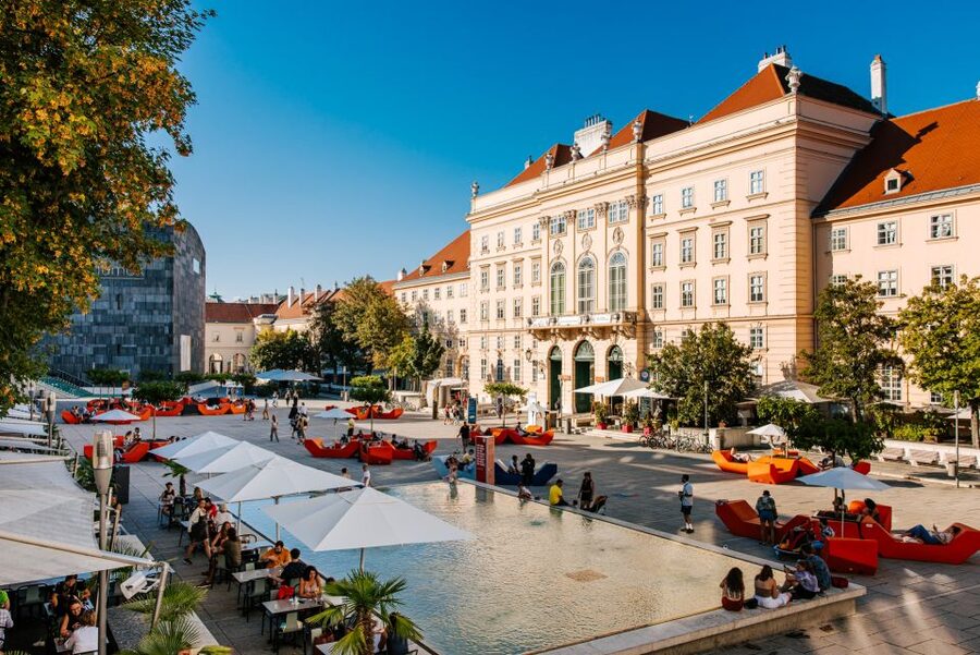 Vienna: Walking Tour of the MuseumsQuartier with Guide - What the guide adds when the weather turns