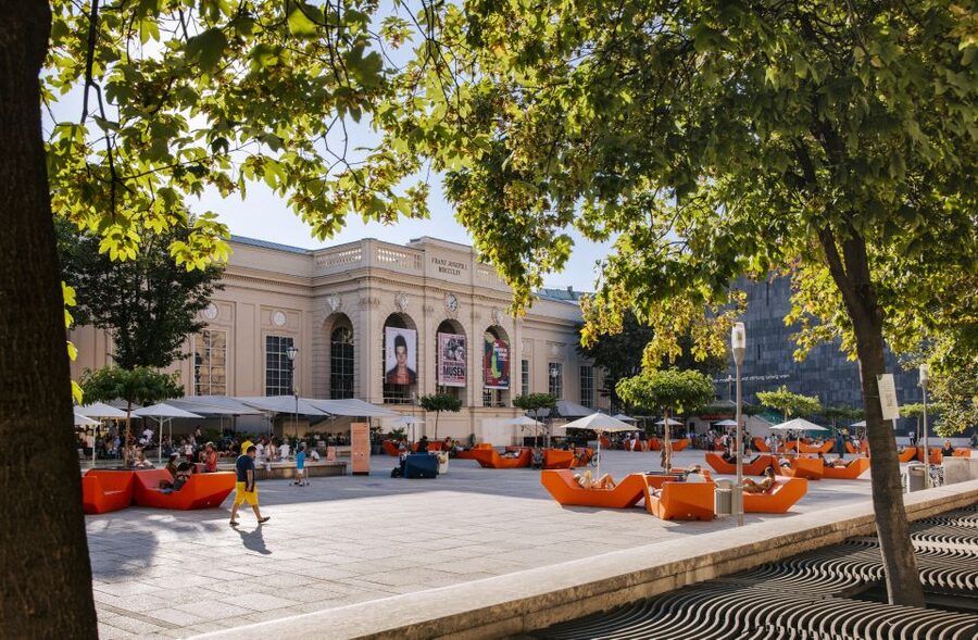 Vienna: Walking Tour of the MuseumsQuartier with Guide - Language options: English and German, and clear delivery matters