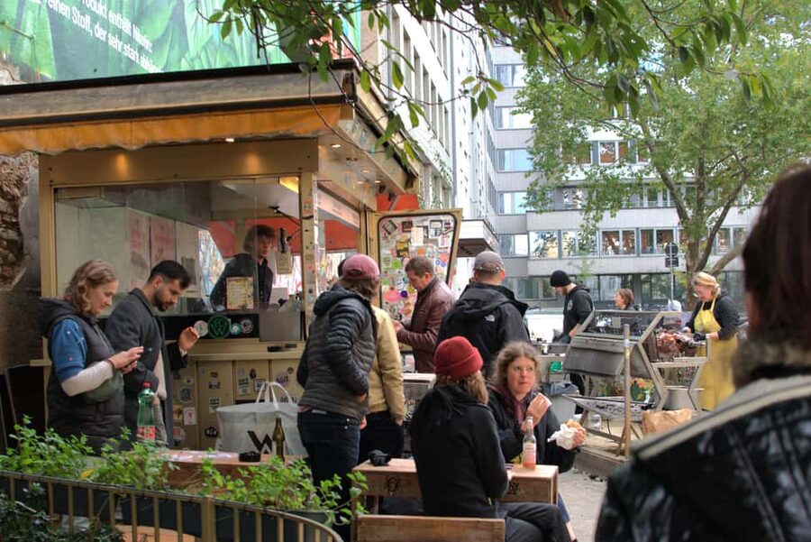 Vienna: Wiener Sausage Stand Tour with Tastings - Vienna’s sausage-stand culture, up close