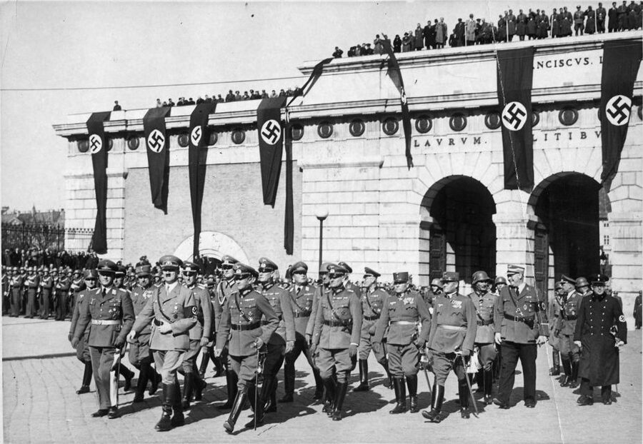 Vienna: World War II Historical Walking Tour - Hitler’s Early Years, Explained Through Vienna’s Atmosphere