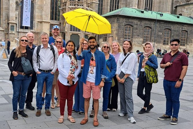 Walking Tour Vienna - From Helmut-Zilk-Platz to Prater: getting oriented before you ride