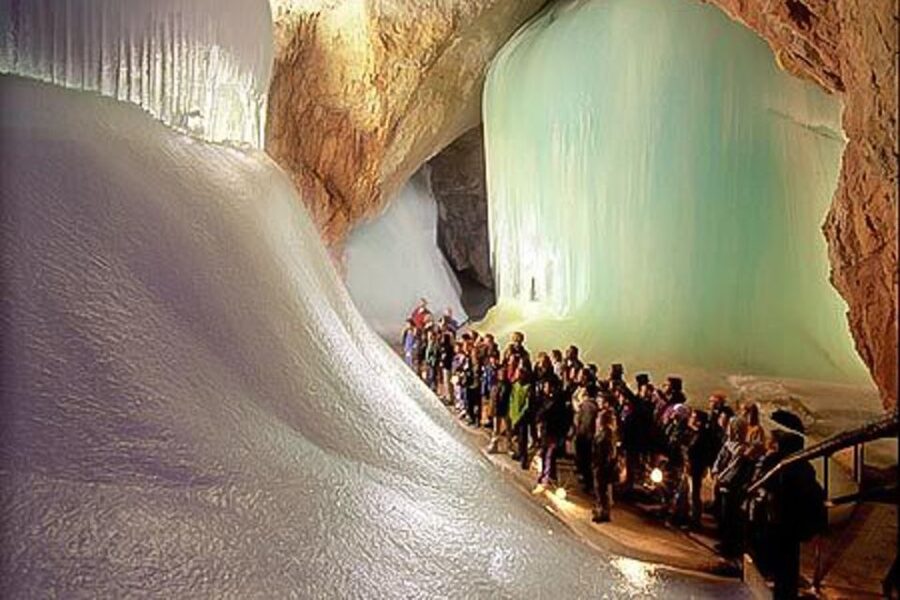 Werfen Ice Caves Private Tour - Choosing Hohenwerfen Fortress at the right moment