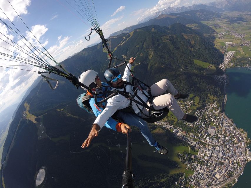 Zell am See: Paragliding Tandem Flight - The GoPro-style video and photo package: your souvenir is part of the trip