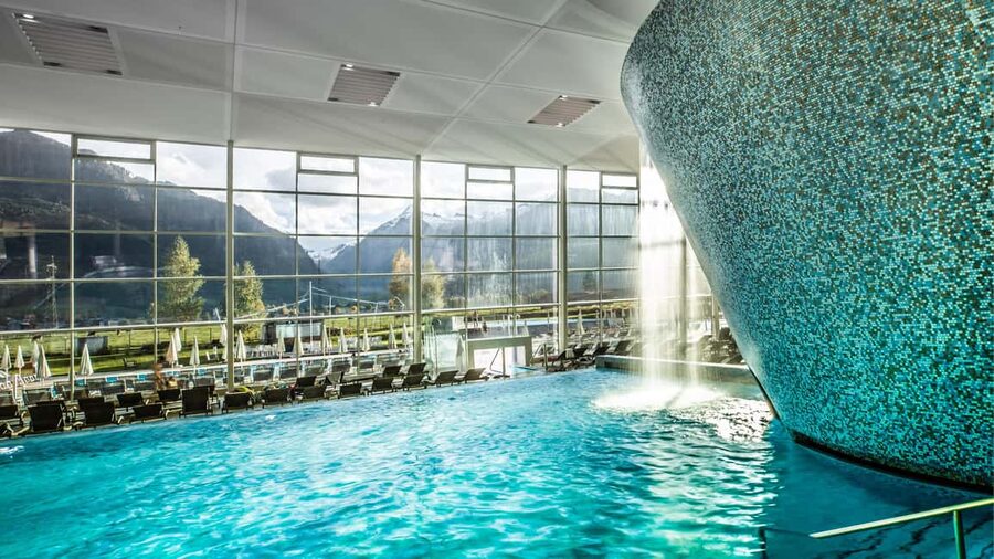 Zell am See: Tauern SPA Day Ticket for Water World - 12 pools with Alpine panorama windows, salt, and cascades